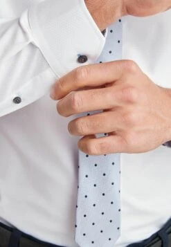 Next Set Pack Single Cuff - Zakelijk Overhemd - White Blue Spot 11 Next Set Pack Single Cuff - Zakelijk Overhemd - White Blue Spot -Jack and Jones Verkoopwinkel 6081721f1cfe4fa3bd044f85e265ebb1
