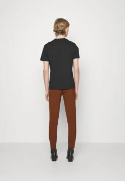 Lindbergh Slim Fit Club Pants - Broek - Deep Camel 10 Lindbergh Slim Fit Club Pants - Broek - Deep Camel -Jack and Jones Verkoopwinkel 64e8bed0fc7c4019986a41dd3722acfd