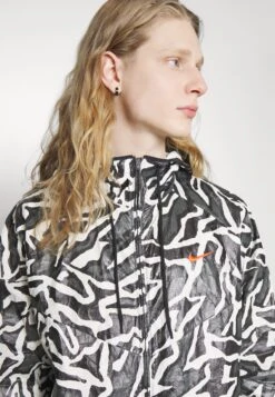 Nike Sportswear Trend - Regenjas - Anthracite/Black/Bright Crimson 15 Nike Sportswear Trend - Regenjas - Anthracite/Black/Bright Crimson -Jack and Jones Verkoopwinkel 67a729ec1daa48c49f9f0e8ddb17b19c