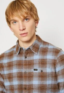 Leesure- Overhemd - Dreamy Blue 13 Leesure- Overhemd - Dreamy Blue -Jack and Jones Verkoopwinkel 6a93b45afaf84a43a8886b456869e485