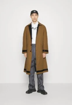 Neil Barrett Reversible - Trenchcoat - Black/Khaki -Jack and Jones Verkoopwinkel 6b42fe3097124a478f11793f908b14e4