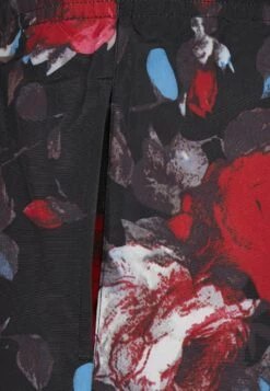 URBAN CLASSICS Pattern - Zwemshorts - Black Rose Aop 12 URBAN CLASSICS Pattern - Zwemshorts - Black Rose Aop -Jack and Jones Verkoopwinkel 6d33761de9614a348699dc36672346da