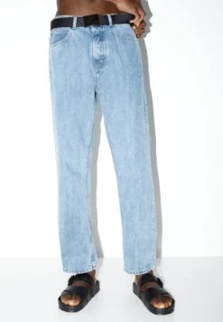 PULL & BEAR Straight Leg Jeans - Blue Denim -Jack and Jones Verkoopwinkel 6ec38b70c7a2406e854493fc6fd33a90