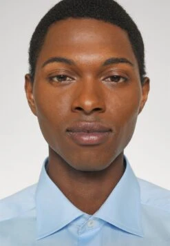 ETON Super Slim Fit Stretch - Zakelijk Overhemd - Light Blue 11 ETON Super Slim Fit Stretch - Zakelijk Overhemd - Light Blue -Jack and Jones Verkoopwinkel 6fa2b35a9b814e0e9d0c9108450356cb