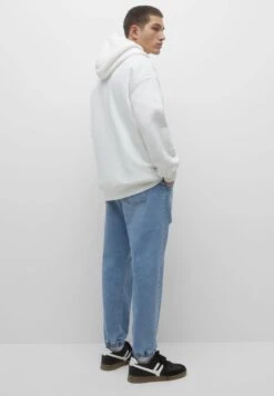 PULL & BEAR Relaxed Fit Jeans - Light Blue Denim -Jack and Jones Verkoopwinkel 7004e139136a455cb06a5787ff570578