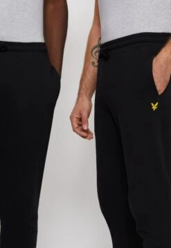 Lyle & Scott Pant - Trainingsbroek - Jet Black 13 Lyle & Scott Pant - Trainingsbroek - Jet Black -Jack and Jones Verkoopwinkel 7044fb535a57459e8af8f93cafe63b59