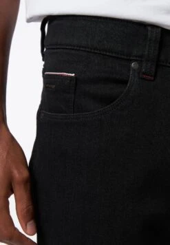 ROY ROBSON Steevy - Slim Fit Jeans - Black 11 ROY ROBSON Steevy - Slim Fit Jeans - Black -Jack and Jones Verkoopwinkel 716ad22900bd47dba165556cbce29240