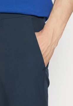 Boss T Commuter-Slim - Broek - Navy 11 Boss T Commuter-Slim - Broek - Navy -Jack and Jones Verkoopwinkel 71d592bf1cf74511909cc2ff159775ce