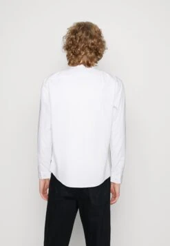 Only & Sons Onssane Mao Solid - Overhemd - White 10 Only & Sons Onssane Mao Solid - Overhemd - White -Jack and Jones Verkoopwinkel 7256b2bfbdb7432f9c7bf91bd9d39bbe