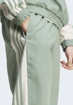 Adidas Sportswear M 1/4 Zip Wv Ts - Trainingsbroek - Silver Green -Jack and Jones Verkoopwinkel 73721c5a53054b1bb5fb34f989019b00