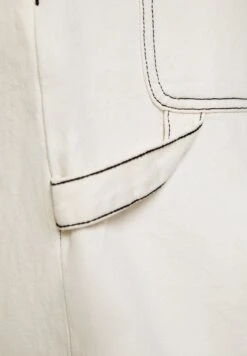 BERSHKA Carpenter - Relaxed Fit Jeans - White -Jack and Jones Verkoopwinkel 73742566a60247e0b1e2f5cdacb33315