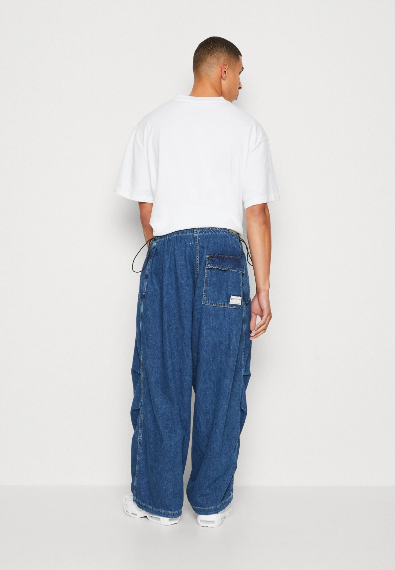 BDG Urban Outfitters Chute Baggy Pant - Relaxed Fit Jeans - Light Wash 5 BDG Urban Outfitters Chute Baggy Pant - Relaxed Fit Jeans - Light Wash - Afbeelding 3