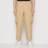 Calvin Klein Jeans Technical Cropped Pant - Cargobroek - Travertine 1 Calvin Klein Jeans Technical Cropped Pant - Cargobroek - Travertine -Jack and Jones Verkoopwinkel 74639a0dc39c4019861039972601e3ba