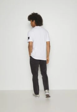 Calvin Klein Jeans Authentic Straight - Straight Leg Jeans - Denim Black -Jack and Jones Verkoopwinkel 76859b0dc8d04f3585a140413b582152