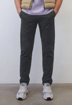 Marc O'Polo OsbyAus -Baum - Chino - Dark Navy 10 Marc O'Polo OsbyAus -Baum - Chino - Dark Navy -Jack and Jones Verkoopwinkel 77c13cc9f7f34306aa3a1475688d3e16