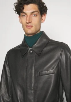 Tiger Of Sweden Chaston - Trenchcoat - Black 11 Tiger Of Sweden Chaston - Trenchcoat - Black -Jack and Jones Verkoopwinkel 78ddd1dd0c354c8da7897fbc375c7eb3