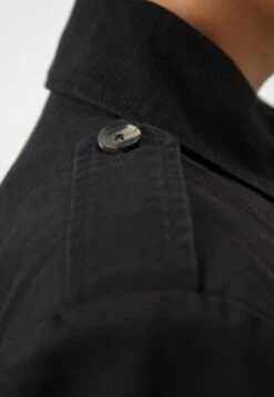 Han Kjøbenhavn Cargo Trenchcoat - Trenchcoat - Black -Jack and Jones Verkoopwinkel 791d39ebcee243f889e18977300927bb