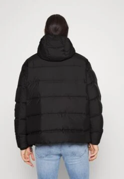 Calvin Klein Stitchless Quilt Jacket Hood - Jas - Black 9 Calvin Klein Stitchless Quilt Jacket Hood - Jas - Black -Jack and Jones Verkoopwinkel 7ca5be3d34324fd89a3e9b845bbfbc23