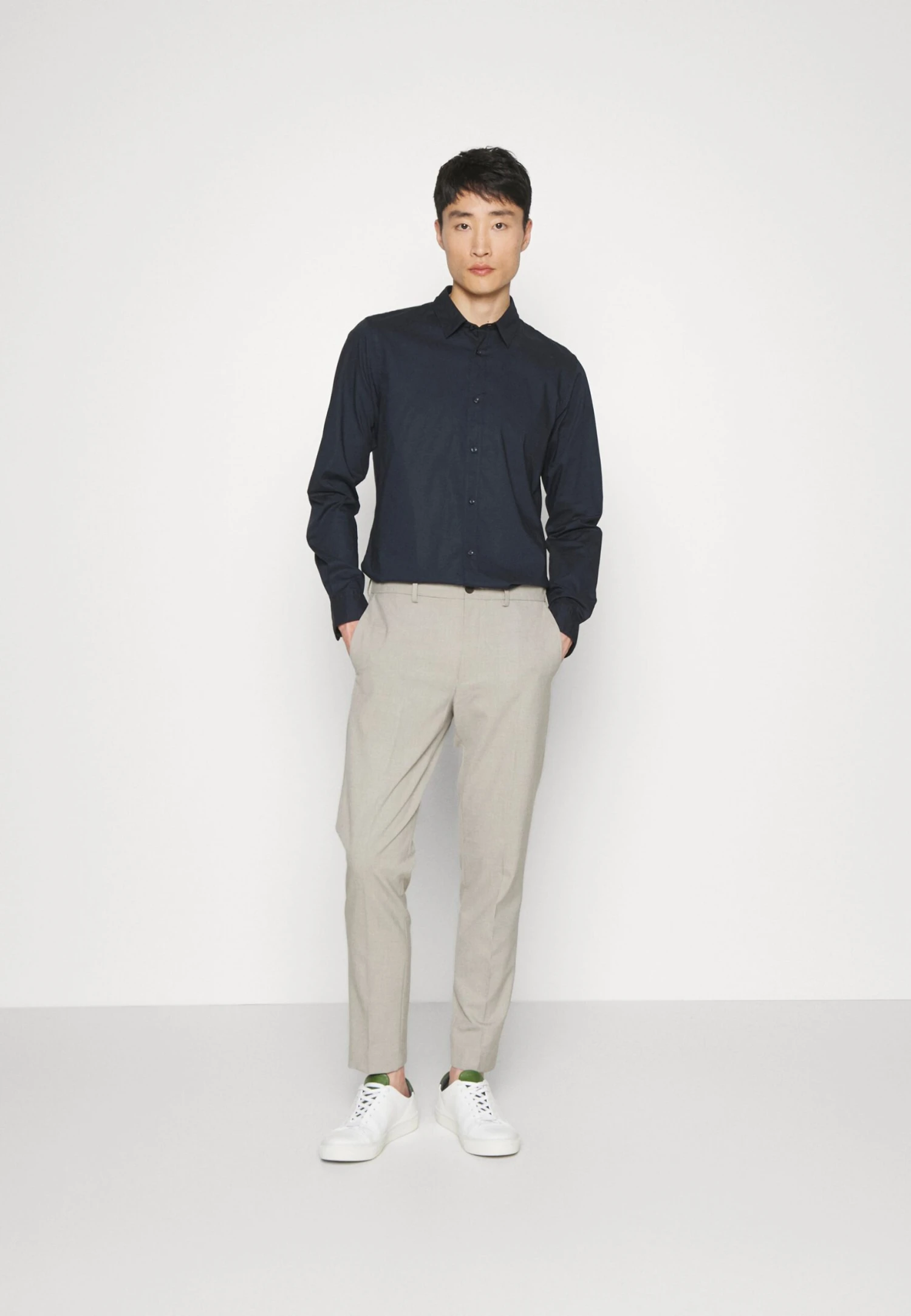 Scotch & Soda Essential Solid- Zakelijk Overhemd - Night 4 Scotch & Soda Essential Solid- Zakelijk Overhemd - Night - Afbeelding 2