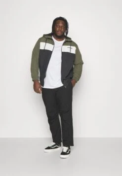 Jack & Jones Jjerush Hood - Windjack - Forest Night -Jack and Jones Verkoopwinkel 814fa0c24982499f9e676bbb5519a714