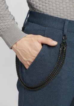 Blend Bhwalton - Chino - Dress Blues 11 Blend Bhwalton - Chino - Dress Blues -Jack and Jones Verkoopwinkel 851e5b4ebace40d68406c09465de5871