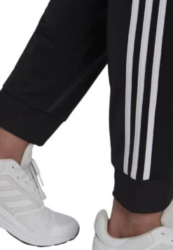 Adidas Sportswear M 3S Jog Tp Tri - Trainingsbroek - Black/White 12 Adidas Sportswear M 3S Jog Tp Tri - Trainingsbroek - Black/White -Jack and Jones Verkoopwinkel 889256414a9d438ca6b425a229275bc5