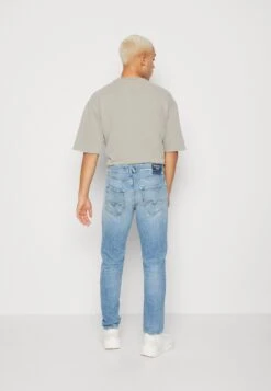 Replay Mickym Pants Broken Edge - Jeans Tapered Fit - Light Blue -Jack and Jones Verkoopwinkel 88cca7908def4efa9b33323e66b88537
