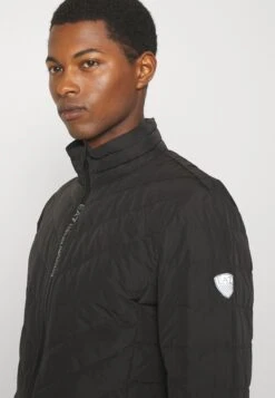 EA7 Emporio Armani Acket - Gewatteerde Jas - Nero -Jack and Jones Verkoopwinkel 8a0ebc81935d44e7b710abed06bb3e90