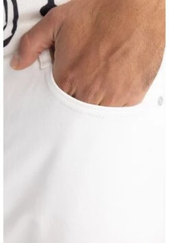 DeFacto Straight Leg Jeans - White 9 DeFacto Straight Leg Jeans - White -Jack and Jones Verkoopwinkel 8a7d4381e01746098a67e40e42806af4