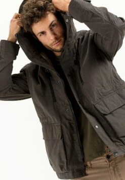 Camel Active Multipocket Mit Kapuze - Parka - Olive Brown -Jack and Jones Verkoopwinkel 8cad492a3b3546cd82bea91fef620587