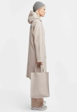 Stutterheim Stockholm Long Print - Regenjas - Light Sand -Jack and Jones Verkoopwinkel 8e558849cefa4e0983409e17addfa4c5