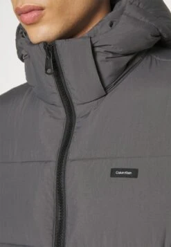 Calvin Klein Puffer Jacket - Winterjas - Magnet -Jack and Jones Verkoopwinkel 8e7d15140d37415eb9b59a0e6429fa1a
