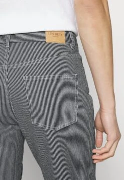 Les Deux Ryder Pants - Straight Leg Jeans - Dark Navy/Ivory 11 Les Deux Ryder Pants - Straight Leg Jeans - Dark Navy/Ivory -Jack and Jones Verkoopwinkel 8fb3b414b3204ea89ba290cb82007e67