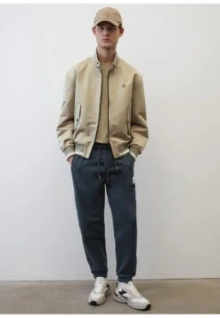 Marc O'Polo Regular Mit Stehkragen - Bomberjacks - Soft Mocca -Jack and Jones Verkoopwinkel 8fc3c256cce344eb9f700572ce2163f5