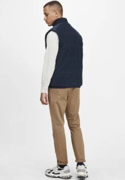 Blend Bhsomion - Bodywarmer - Dress Blues 10 Blend Bhsomion - Bodywarmer - Dress Blues -Jack and Jones Verkoopwinkel 90be1b7c2de943bb94b904d635b870b0