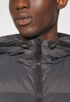 PEUTEREY Tulu - Winterjas - Anthrazit 13 PEUTEREY Tulu - Winterjas - Anthrazit -Jack and Jones Verkoopwinkel 9289b0c6a78947b284f05ea5572e7539