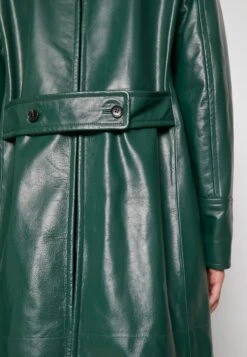 Bally Mantel - Kelly Green -Jack and Jones Verkoopwinkel 979c1f9e67804253bcf87bb6a4a52668