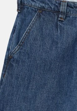 PULL & BEAR Wide-Leg With Darts - Bermuda- Jeansshort - Dark-Blue Denim -Jack and Jones Verkoopwinkel 9b157ae7d0ac4542b76f45f80736ade2