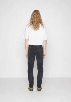 Jack & Jones Jjimike Jjwood - Straight Leg Jeans - Black Denim 9 Jack & Jones Jjimike Jjwood - Straight Leg Jeans - Black Denim -Jack and Jones Verkoopwinkel 9be75f638f814ffdafc1d04ff838e52e