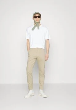 NN07 Theo - Chino - Kit -Jack and Jones Verkoopwinkel 9c58f6f8f5a84f1c941f9119ef203c24