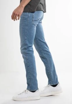 Bugatti Straight Leg Jeans - Mid Blue -Jack and Jones Verkoopwinkel 9f37fda4194a49c78bb99c7e3a6b10c8