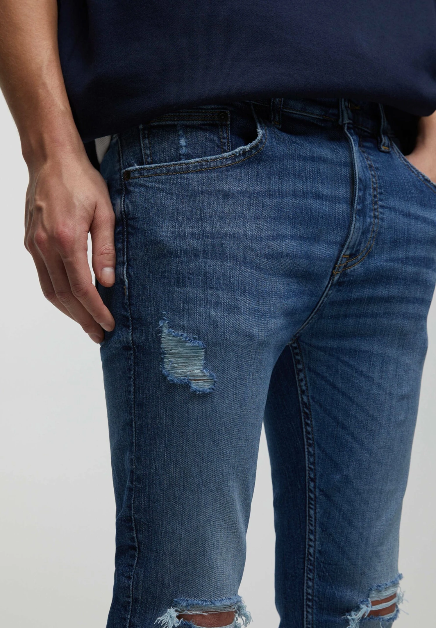 PULL & BEAR Ripped - Slim Fit Jeans - Dark Blue 6 PULL & BEAR Ripped - Slim Fit Jeans - Dark Blue - Afbeelding 4
