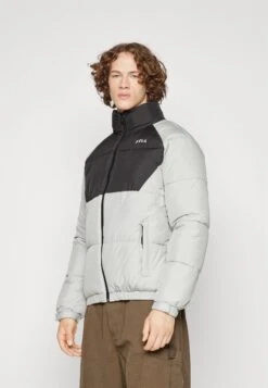 Fila Tarsus - Winterjas - Ultimate Gray - Black 12 Fila Tarsus - Winterjas - Ultimate Gray - Black -Jack and Jones Verkoopwinkel a149fb2a886042dd9e78912b8affadee