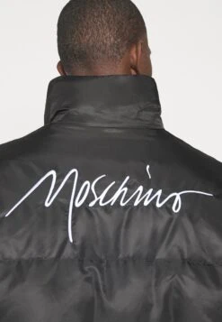 MOSCHINO Long Jacket - Winterjas - Fantasy Black 15 MOSCHINO Long Jacket - Winterjas - Fantasy Black -Jack and Jones Verkoopwinkel a1977b332866442eac55d8be4f1e87d1