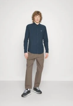 Hollister Co. Smart Dressing Chain Solids - Overhemd - Navy -Jack and Jones Verkoopwinkel a3c0db8d35d34eeb9871bf644fd99c22