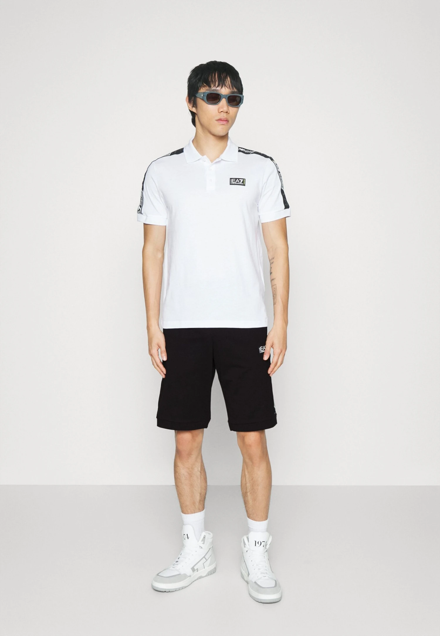 EA7 Emporio Armani Bermuda - Shorts - Black 4 EA7 Emporio Armani Bermuda - Shorts - Black - Afbeelding 2