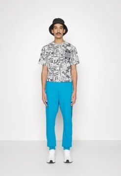 JUST CAVALLI Trainingsbroek - Hawaiian Surf -Jack and Jones Verkoopwinkel a4f08a1fc585434ea1ad10cf8db0b0d8