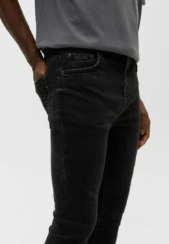 PULL & BEAR Carrot Fit- Slim Fit Jeans - Black 13 PULL & BEAR Carrot Fit- Slim Fit Jeans - Black -Jack and Jones Verkoopwinkel a5fdc05ac6774f79b34eb095f1a5af0a