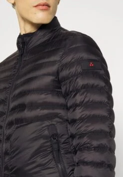 PEUTEREY Onizuka Rug - Jas - Schwarz -Jack and Jones Verkoopwinkel a88914a7725c4aa7aa6f120d71ed3e79