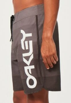 Oakley Retro Mark - Zwemshorts - Blackout -Jack and Jones Verkoopwinkel a98ad08d991f4d2fac29c23056fb7096